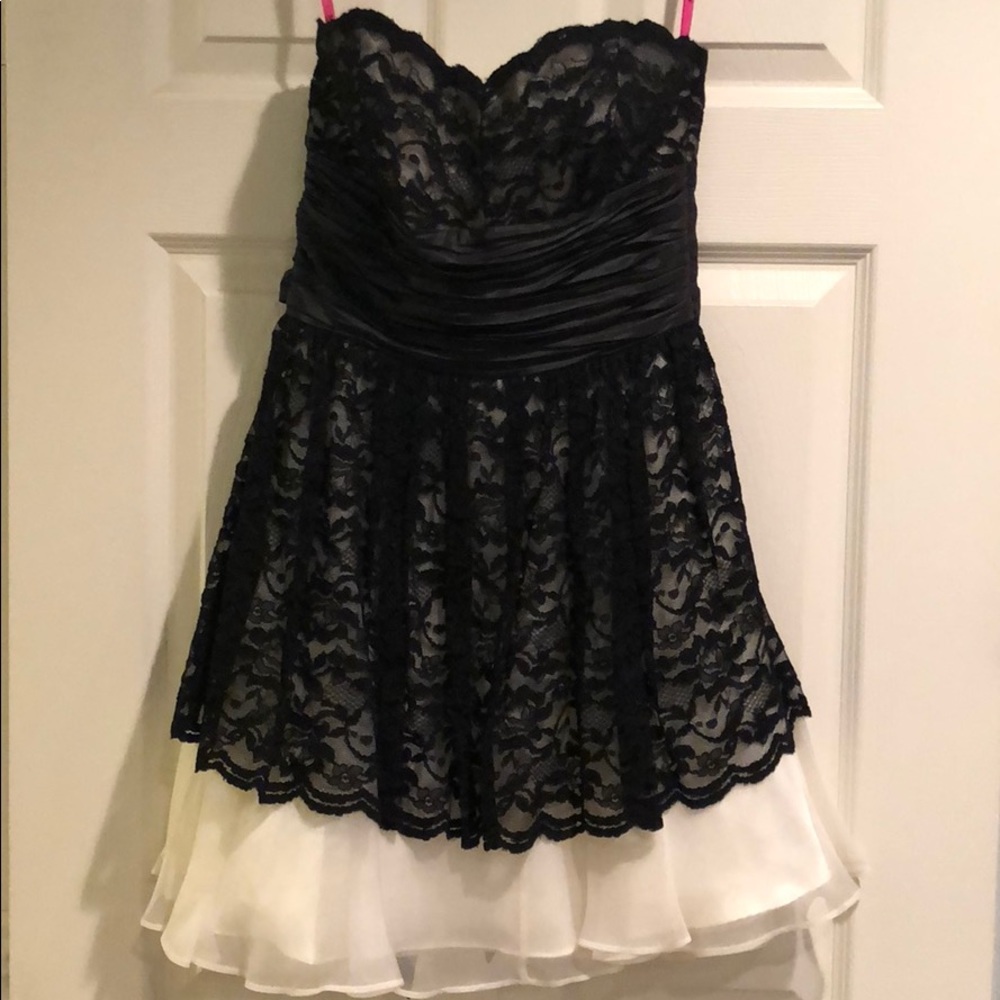 Betsey Johnson Black strapless lace dress